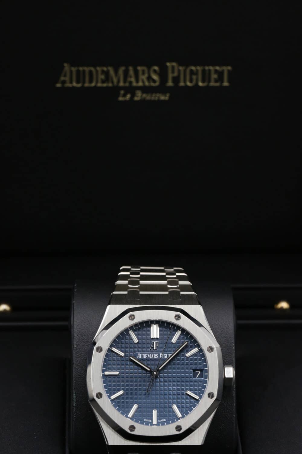 Audemars Piguet 15500ST Blue ROYAL OAK  41mm 2020 - Image 3