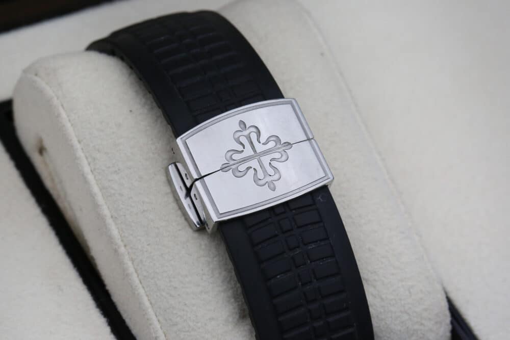 Patek Philippe 5164A-001 Black AQUANAUT 40.84mm 2013 - Image 7