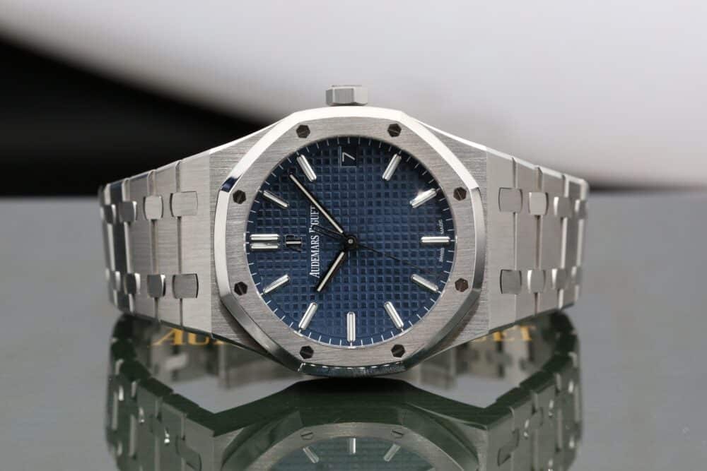 Audemars Piguet 15500ST Blue ROYAL OAK  41mm 2020 - Image 4