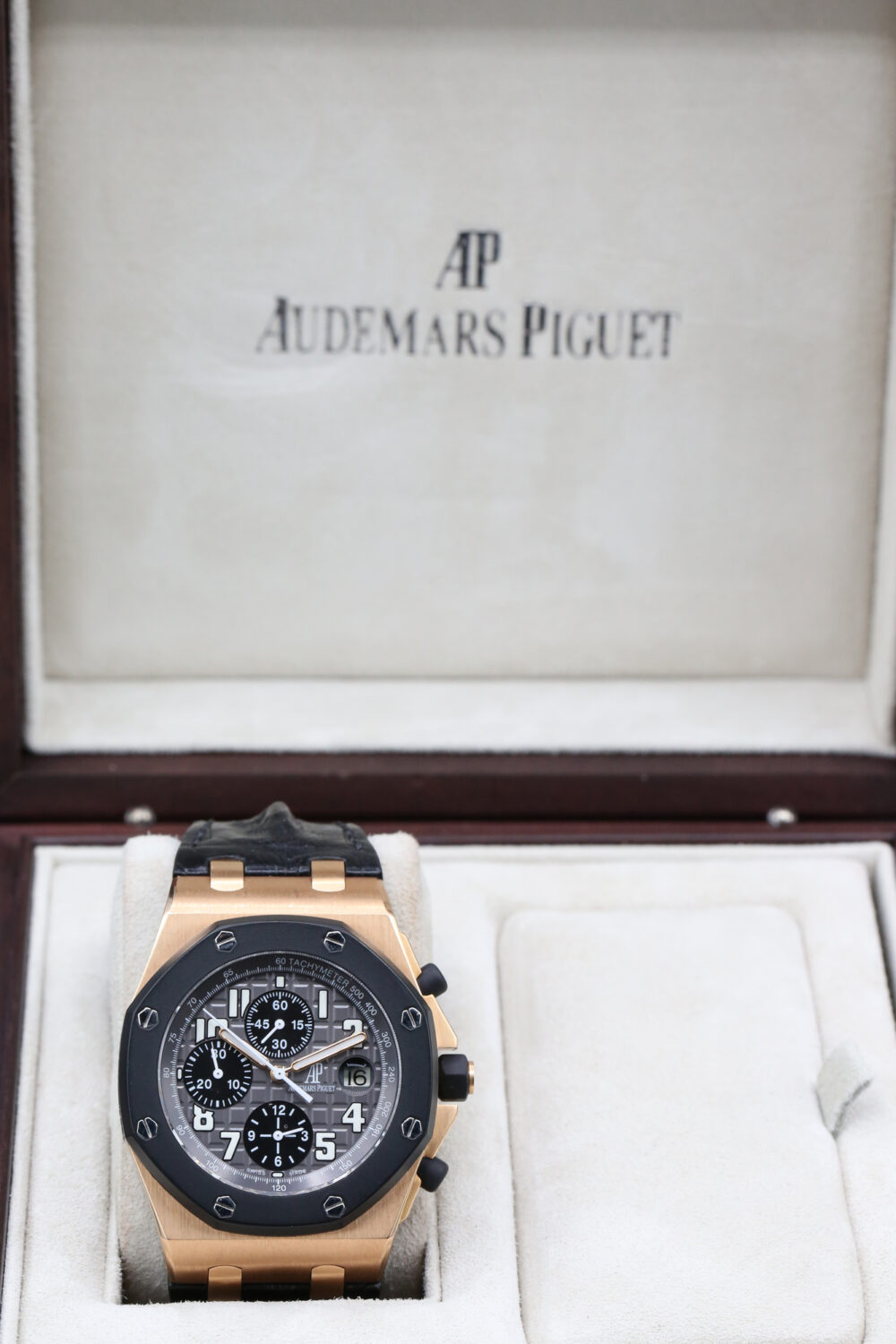 Audemars Piguet 25940OK.OO.D002CA.01A Black Chronograph ROYAL OAK OFFSHORE  42mm 2011 - Image 4