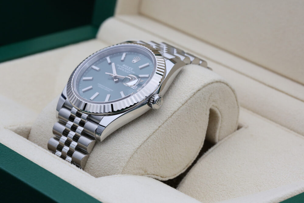 Rolex 126334 Mint Green DATEJUST 41mm 2025 - Image 4
