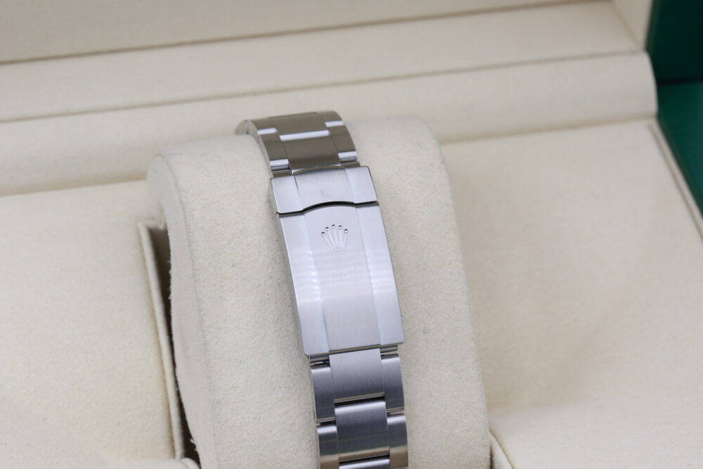 Rolex 124300 Celebration OYSTER PERPETUAL 41mm 2024 Celebration - Image 9