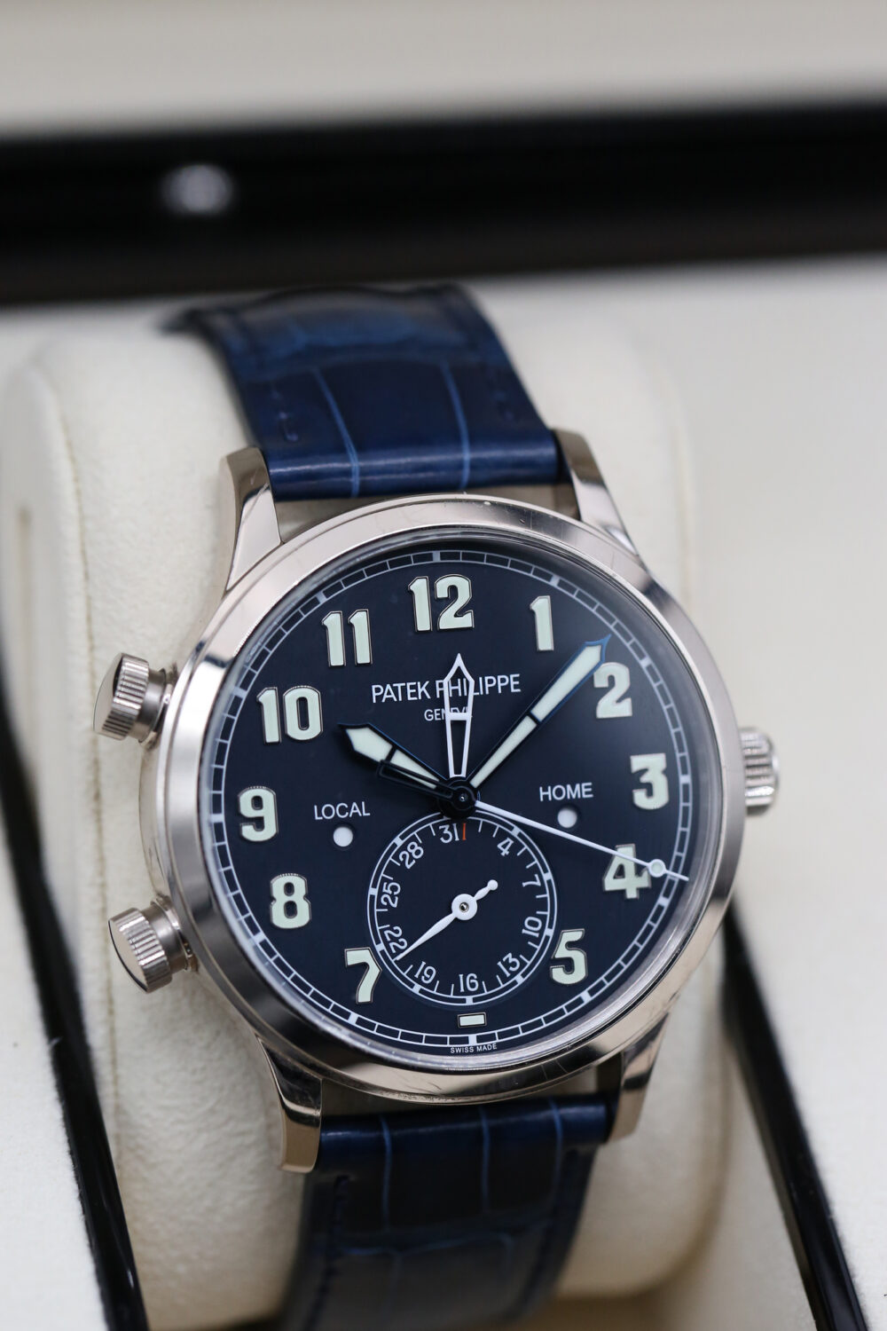 Patek Philippe 5524G-001 Blue CALATRAVA PILOT  42mm 2021 - Image 2