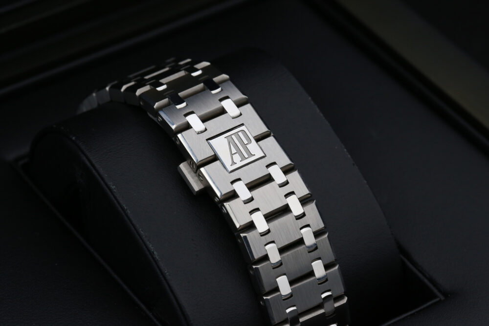 Audemars Piguet 26331IP.OO.1220IP.01 Grey Grande Tapisserie ROYAL OAK 41mm 2021 - Image 8
