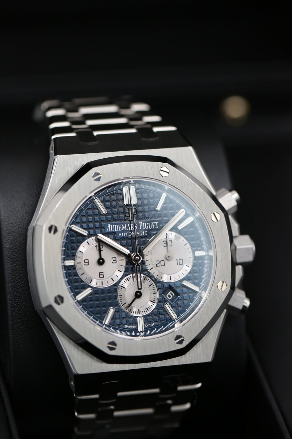 Audemars Piguet 26331ST.OO.1220ST.01 Blue Chronograph ROYAL OAK 41mm 2021 - Image 2
