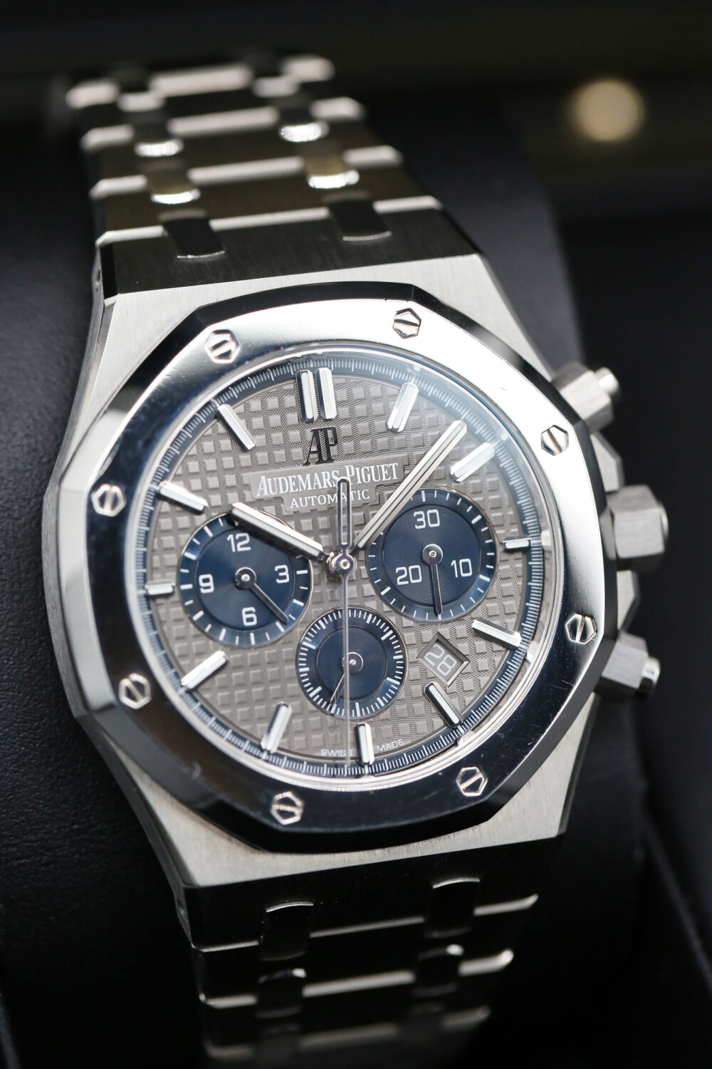 Audemars Piguet 26331IP.OO.1220IP.01 Grey Grande Tapisserie ROYAL OAK 41mm 2021 - Image 2