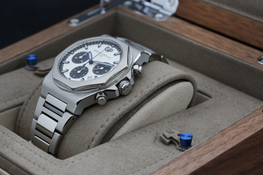 Girard Perregaux 81020-11-131-11A Panda LAUREATO 42mm 2021 - Image 5