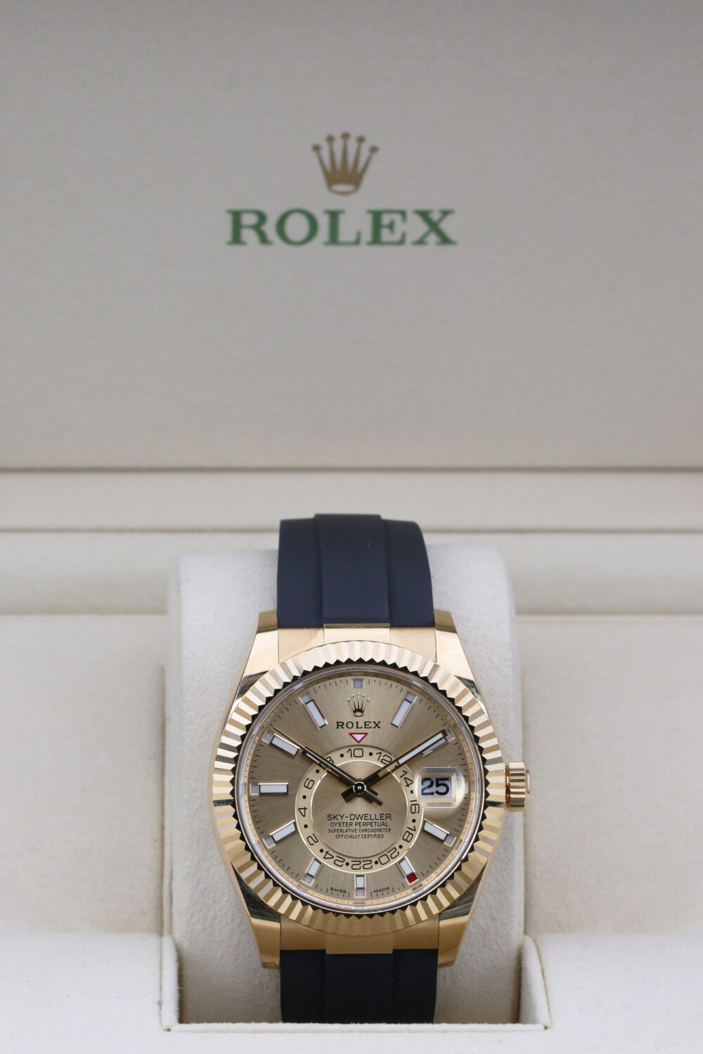 Rolex 326238 Champagne SKY-DWELLER 42mm 2023 - Image 5