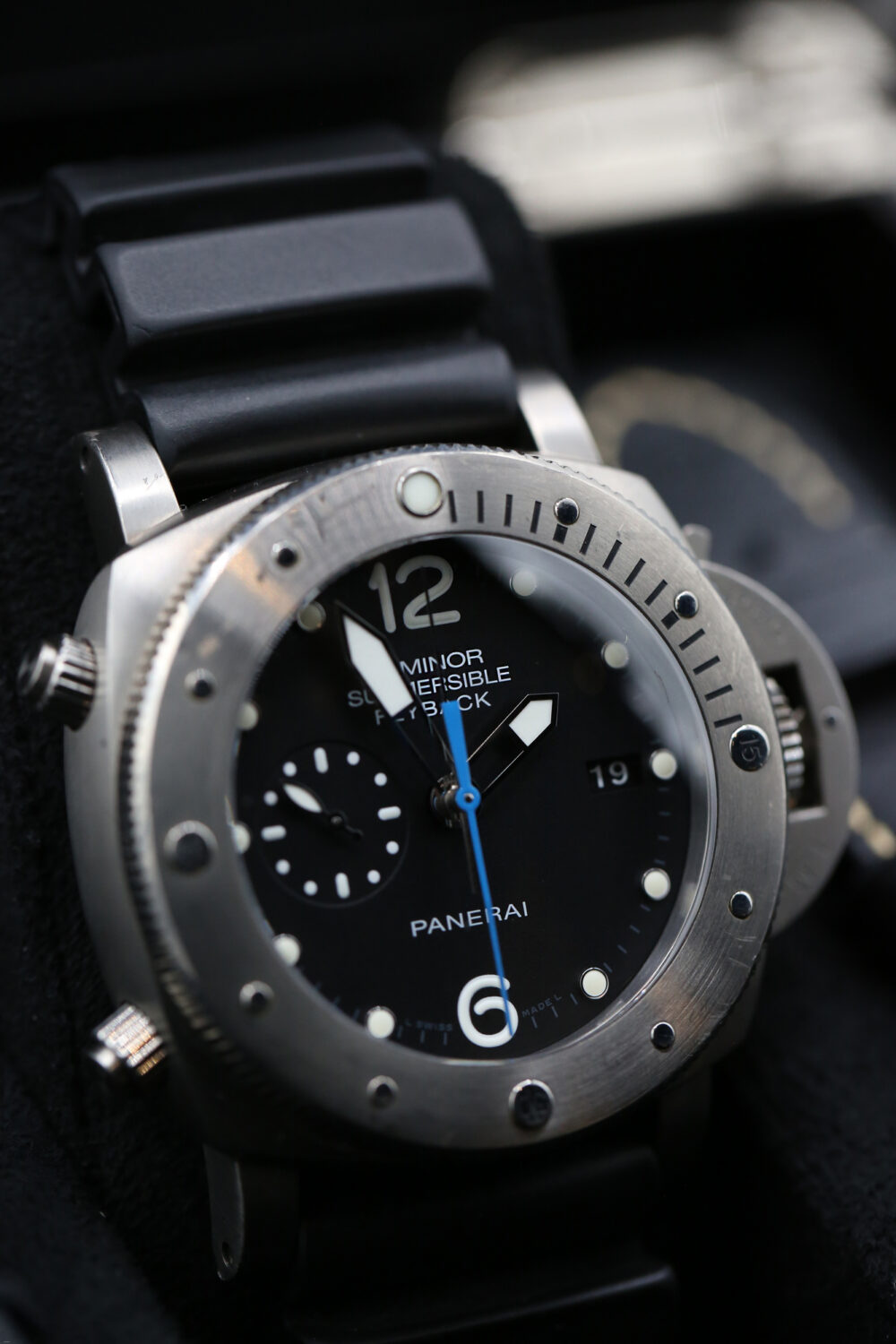 Panerai PAM00614 Black LUMINOR  47mm 2017 - Image 3