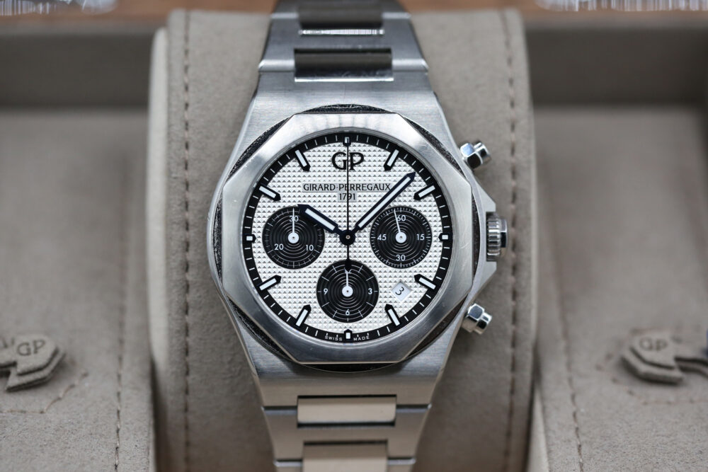 Girard Perregaux 81020-11-131-11A Panda LAUREATO 42mm 2021