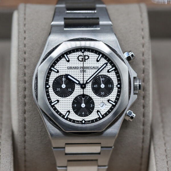 Girard Perregaux 81020-11-131-11A Panda LAUREATO 42mm 2021