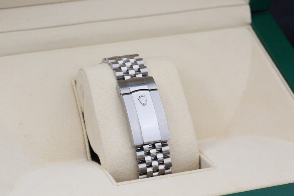 Rolex 336934 Green SKYDWELLER 42mm 2024 - Image 8