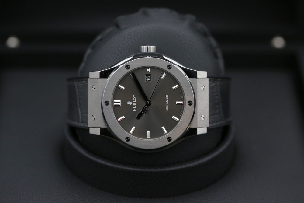 Hublot 542.NX.7071.LR Racing Grey CLASSIC FUSION  42mm 2023 - Image 4